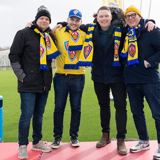 Þór - KA 0:1, í 5. umferð Bestu deildarinnar í knattspyrnu. Mögnuð stemning löngu fyrir leik og hart var barist í fyrstu rimmu Akureyrarfélaganna í efstu deild í 24 ár. Mynd: Ármann Hinrik
