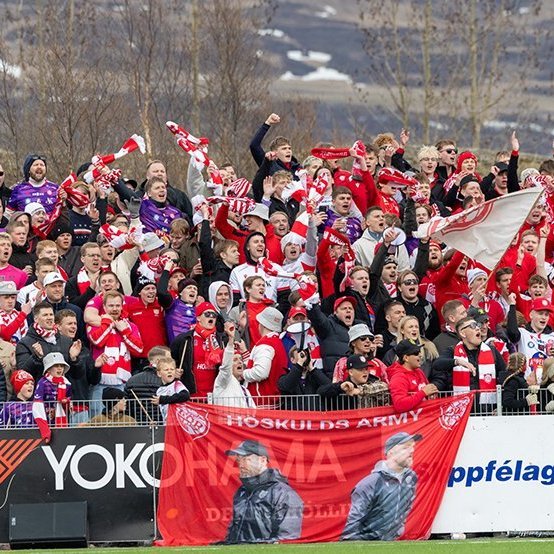 Þór - KA 0:1, í 5. umferð Bestu deildarinnar í knattspyrnu. Mögnuð stemning löngu fyrir leik og hart var barist í fyrstu rimmu Akureyrarfélaganna í efstu deild í 24 ár. Mynd: Ármann Hinrik