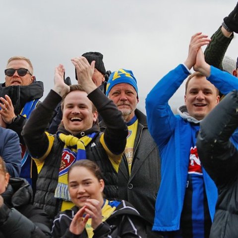 Þór - KA 0:1, í 5. umferð Bestu deildarinnar í knattspyrnu. Mögnuð stemning löngu fyrir leik og hart var barist í fyrstu rimmu Akureyrarfélaganna í efstu deild í 24 ár. Mynd: Rakel Hinriksdóttir