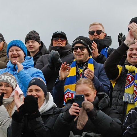 Þór - KA 0:1, í 5. umferð Bestu deildarinnar í knattspyrnu. Mögnuð stemning löngu fyrir leik og hart var barist í fyrstu rimmu Akureyrarfélaganna í efstu deild í 24 ár. Mynd: Rakel Hinriksdóttir
