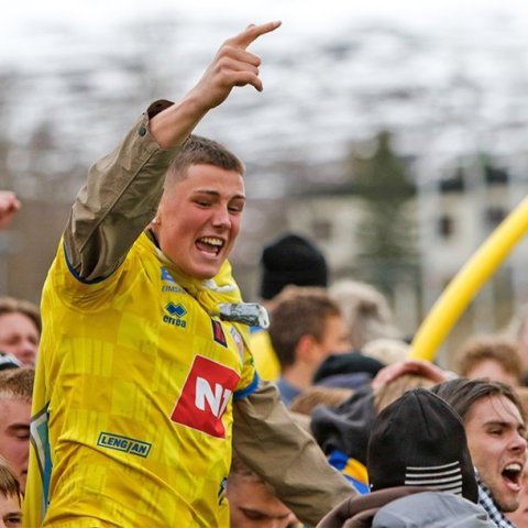 Þór - KA 0:1, í 5. umferð Bestu deildarinnar í knattspyrnu. Mögnuð stemning löngu fyrir leik og hart var barist í fyrstu rimmu Akureyrarfélaganna í efstu deild í 24 ár. Mynd: Rakel Hinriksdóttir