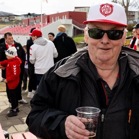 Þór - KA 0:1, í 5. umferð Bestu deildarinnar í knattspyrnu. Mögnuð stemning löngu fyrir leik og hart var barist í fyrstu rimmu Akureyrarfélaganna í efstu deild í 24 ár. Mynd: Ármann Hinrik