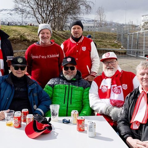 Þór - KA 0:1, í 5. umferð Bestu deildarinnar í knattspyrnu. Mögnuð stemning löngu fyrir leik og hart var barist í fyrstu rimmu Akureyrarfélaganna í efstu deild í 24 ár. Mynd: Ármann Hinrik