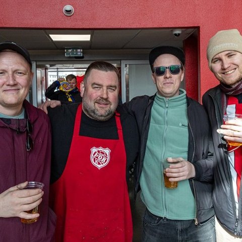 Þór - KA 0:1, í 5. umferð Bestu deildarinnar í knattspyrnu. Mögnuð stemning löngu fyrir leik og hart var barist í fyrstu rimmu Akureyrarfélaganna í efstu deild í 24 ár. Mynd: Ármann Hinrik