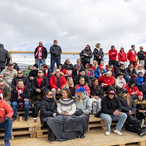 Þór - KA 0:1, í 5. umferð Bestu deildarinnar í knattspyrnu. Mögnuð stemning löngu fyrir leik og hart var barist í fyrstu rimmu Akureyrarfélaganna í efstu deild í 24 ár. Mynd: Ármann Hinrik