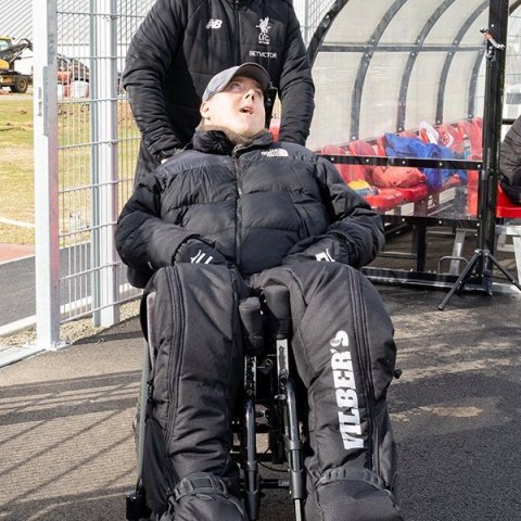 Þór - KA 0:1, í 5. umferð Bestu deildarinnar í knattspyrnu. Mögnuð stemning löngu fyrir leik og hart var barist í fyrstu rimmu Akureyrarfélaganna í efstu deild í 24 ár. Mynd: Ármann Hinrik