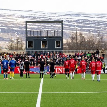 Þór - KA 0:1, í 5. umferð Bestu deildarinnar í knattspyrnu. Mögnuð stemning löngu fyrir leik og hart var barist í fyrstu rimmu Akureyrarfélaganna í efstu deild í 24 ár. Mynd: Ármann Hinrik