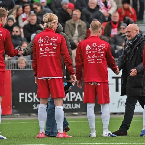 Þór - KA 0:1, í 5. umferð Bestu deildarinnar í knattspyrnu. Mögnuð stemning löngu fyrir leik og hart var barist í fyrstu rimmu Akureyrarfélaganna í efstu deild í 24 ár. Mynd: Skapti Hallgrímsson