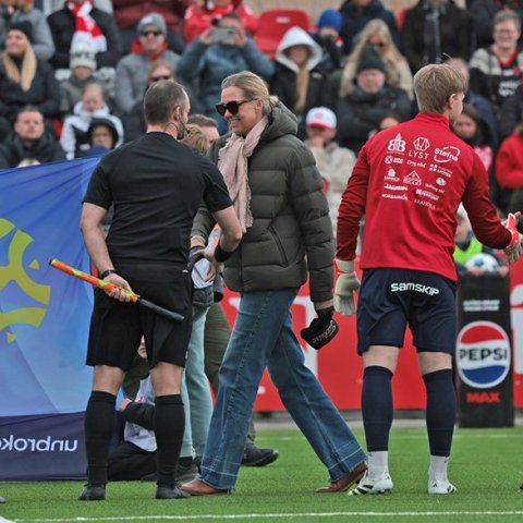 Þór - KA 0:1, í 5. umferð Bestu deildarinnar í knattspyrnu. Mögnuð stemning löngu fyrir leik og hart var barist í fyrstu rimmu Akureyrarfélaganna í efstu deild í 24 ár. Mynd: Skapti Hallgrímsson
