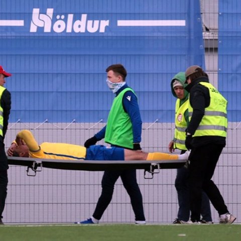 Þór - KA 0:1, í 5. umferð Bestu deildarinnar í knattspyrnu. Mögnuð stemning löngu fyrir leik og hart var barist í fyrstu rimmu Akureyrarfélaganna í efstu deild í 24 ár. Mynd: Skapti Hallgrímsson
