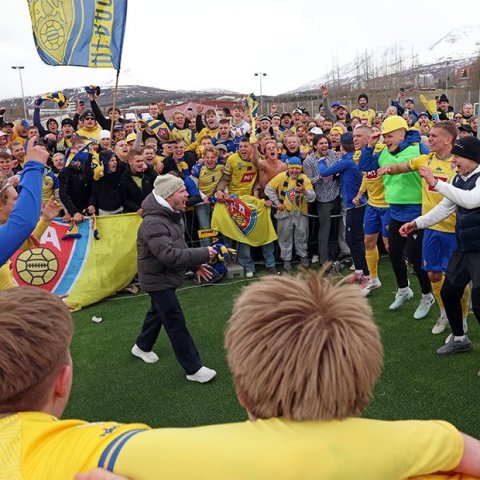 Þór - KA 0:1, í 5. umferð Bestu deildarinnar í knattspyrnu. Mögnuð stemning löngu fyrir leik og hart var barist í fyrstu rimmu Akureyrarfélaganna í efstu deild í 24 ár. Mynd: Skapti Hallgrímsson