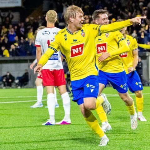 Birgir Baldvinsson skorar - 2:0 - Mynd: Ármann Hinrik