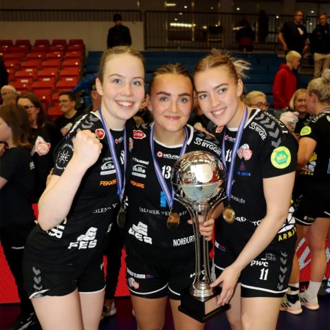 Rakel Sara Elvarsdóttir, Anna Þyrí Halldórsdóttir og Kristín A. Jóhannsdóttir.