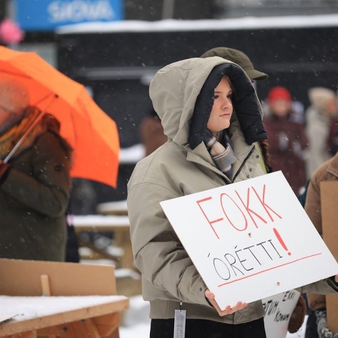 Kvennafrídagurinn 2025. Baráttu- og samstöðufundi á Ráðhústorgi á Akureyri. Mynd: Anastasiia LeoNova Kramarenko