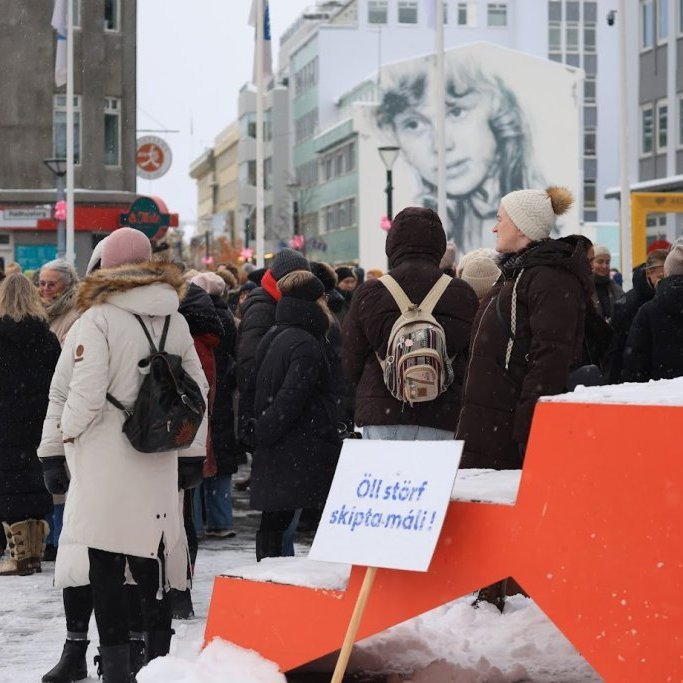 Kvennafrídagurinn 2025. Baráttu- og samstöðufundi á Ráðhústorgi á Akureyri. Mynd: Anastasiia LeoNova Kramarenko