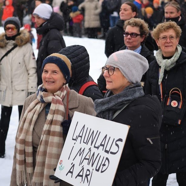 Kvennafrídagurinn 2025. Baráttu- og samstöðufundi á Ráðhústorgi á Akureyri. Mynd: Anastasiia LeoNova Kramarenko