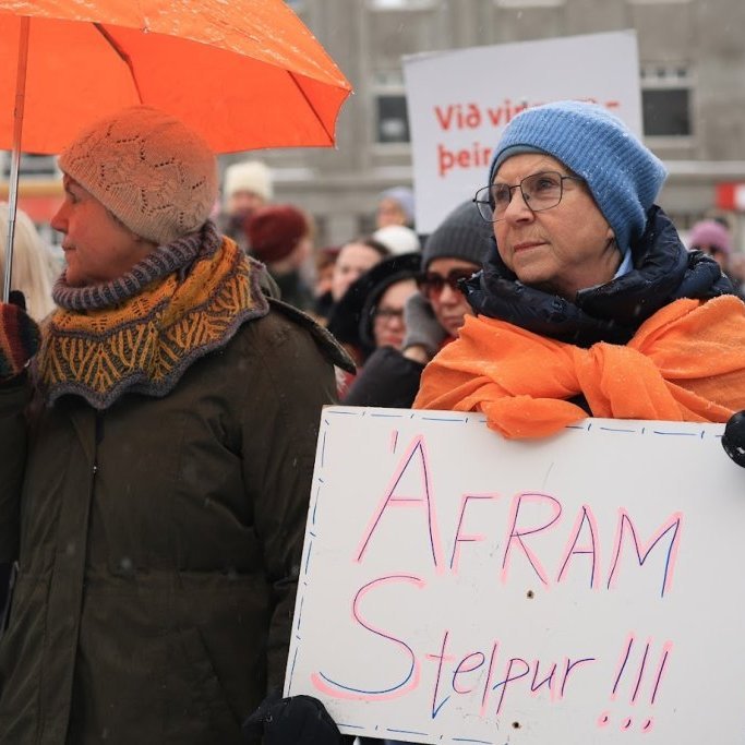 Kvennafrídagurinn 2025. Baráttu- og samstöðufundi á Ráðhústorgi á Akureyri. Mynd: Anastasiia LeoNova Kramarenko