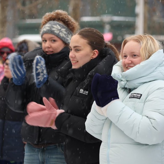Kvennafrídagurinn 2025. Baráttu- og samstöðufundi á Ráðhústorgi á Akureyri. Mynd: Anastasiia LeoNova Kramarenko