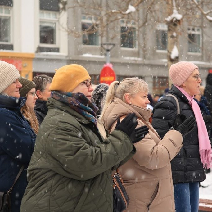 Kvennafrídagurinn 2025. Baráttu- og samstöðufundi á Ráðhústorgi á Akureyri. Mynd: Anastasiia LeoNova Kramarenko