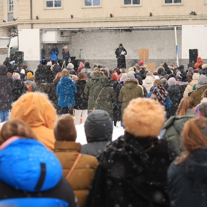 Kvennafrídagurinn 2025. Baráttu- og samstöðufundi á Ráðhústorgi á Akureyri. Mynd: Anastasiia LeoNova Kramarenko