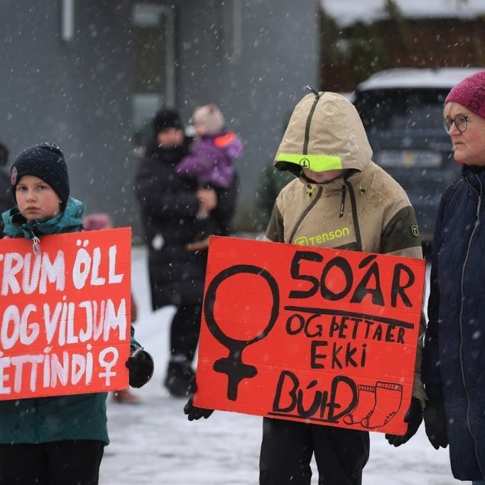 Kvennafrídagurinn 2025. Baráttu- og samstöðufundi á Ráðhústorgi á Akureyri. Mynd: Anastasiia LeoNova Kramarenko
