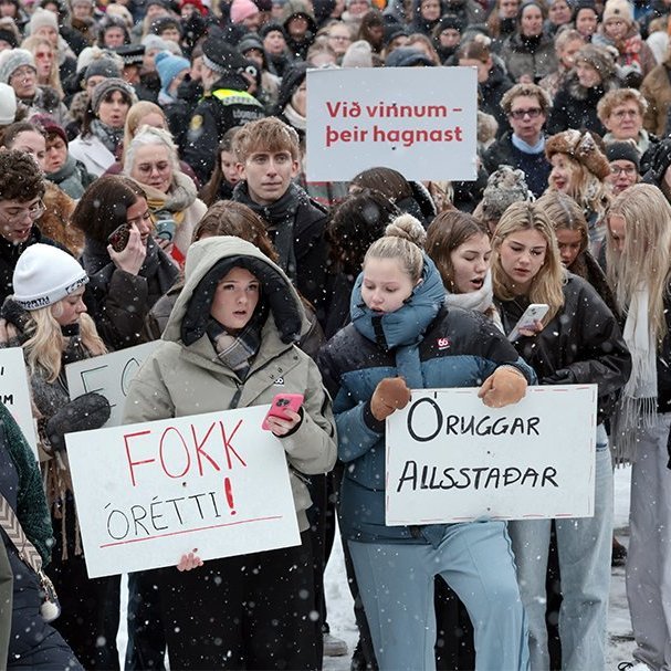 Kvennafrídagurinn 2025. Baráttu- og samstöðufundi á Ráðhústorgi á Akureyri. Mynd: Skapti Hallgrímsson