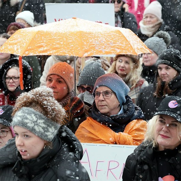 Kvennafrídagurinn 2025. Baráttu- og samstöðufundi á Ráðhústorgi á Akureyri. Mynd: Skapti Hallgrímsson