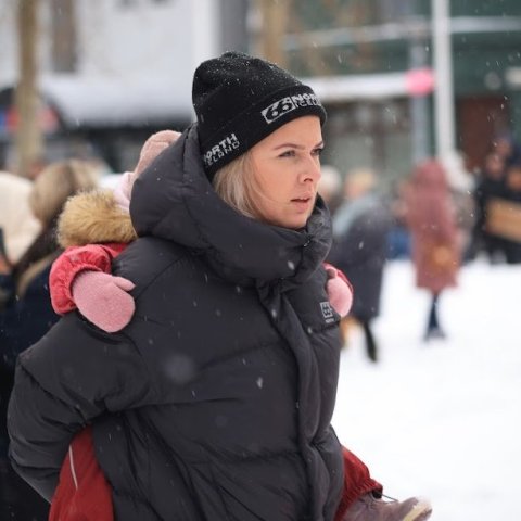 Kvennafrídagurinn 2025. Baráttu- og samstöðufundi á Ráðhústorgi á Akureyri. Mynd: Anastasiia LeoNova Kramarenko
