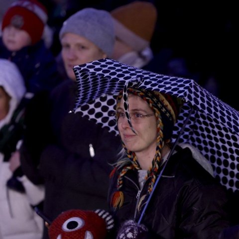 Ljósin tendruð á jólatrénu á Ráðhústorgi