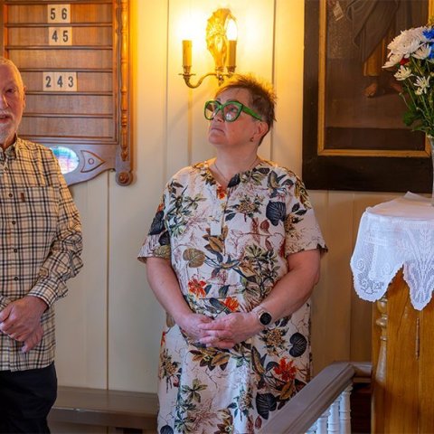 Málarameistararnir Kristjana Agnarsdóttir og Snorri Guðvarðsson hafa um árabil sinnt viðhaldi Lögmannshlíðarkirkju.