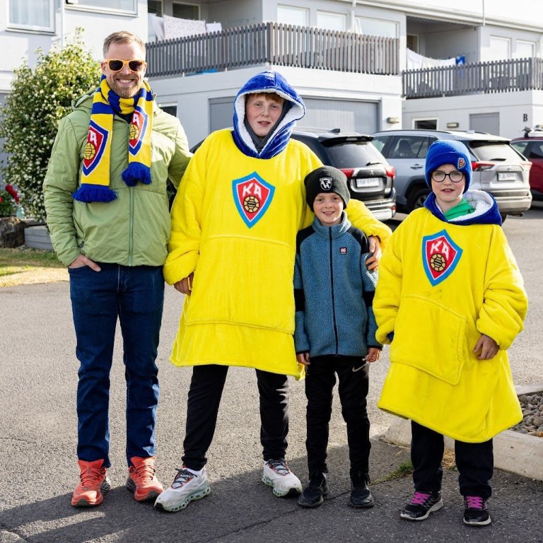 Besta deildin, KA-Þór 0:0, fyrsti leikur á nýjum gervigrasvelli KA. Mynd: Ármann Hinrik