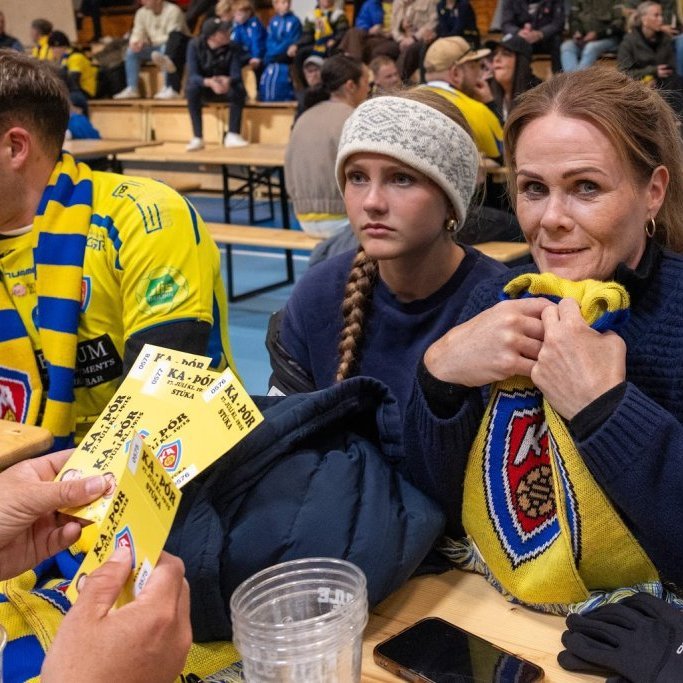Besta deildin, KA-Þór 0:0, fyrsti leikur á nýjum gervigrasvelli KA. Mynd: Ármann Hinrik