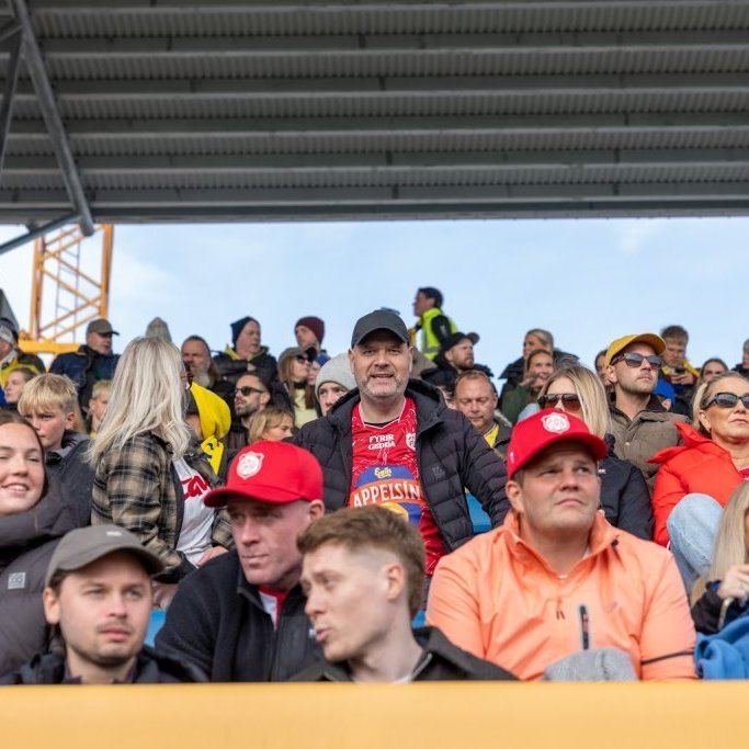 Besta deildin, KA-Þór 0:0, fyrsti leikur á nýjum gervigrasvelli KA. Mynd: Ármann Hinrik