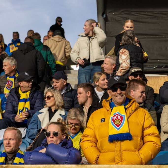 Besta deildin, KA-Þór 0:0, fyrsti leikur á nýjum gervigrasvelli KA. Mynd: Ármann Hinrik