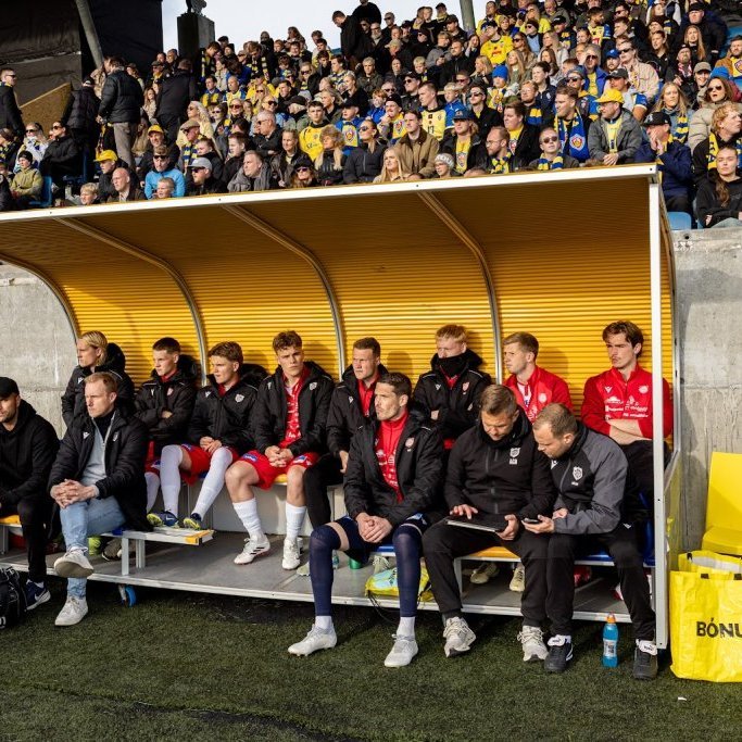 Besta deildin, KA-Þór 0:0, fyrsti leikur á nýjum gervigrasvelli KA. Mynd: Ármann Hinrik