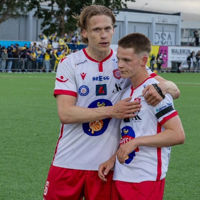 Besta deildin, KA-Þór 0:0, fyrsti leikur á nýjum gervigrasvelli KA. Mynd: Ármann Hinrik