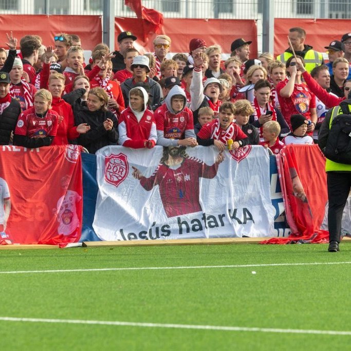 Besta deildin, KA-Þór 0:0, fyrsti leikur á nýjum gervigrasvelli KA. Mynd: Ármann Hinrik