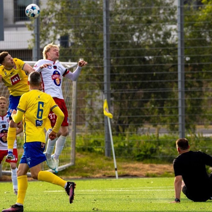 Besta deildin, KA-Þór 0:0, fyrsti leikur á nýjum gervigrasvelli KA. Mynd: Ármann Hinrik