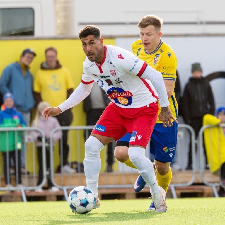 Besta deildin, KA-Þór 0:0, fyrsti leikur á nýjum gervigrasvelli KA. Mynd: Ármann Hinrik