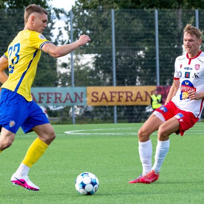 Besta deildin, KA-Þór 0:0, fyrsti leikur á nýjum gervigrasvelli KA. Mynd: Ármann Hinrik