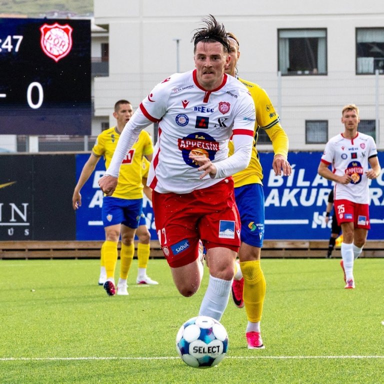 Besta deildin, KA-Þór 0:0, fyrsti leikur á nýjum gervigrasvelli KA. Mynd: Ármann Hinrik