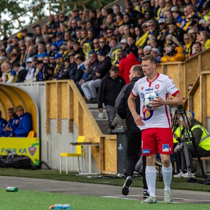 Besta deildin, KA-Þór 0:0, fyrsti leikur á nýjum gervigrasvelli KA. Mynd: Ármann Hinrik