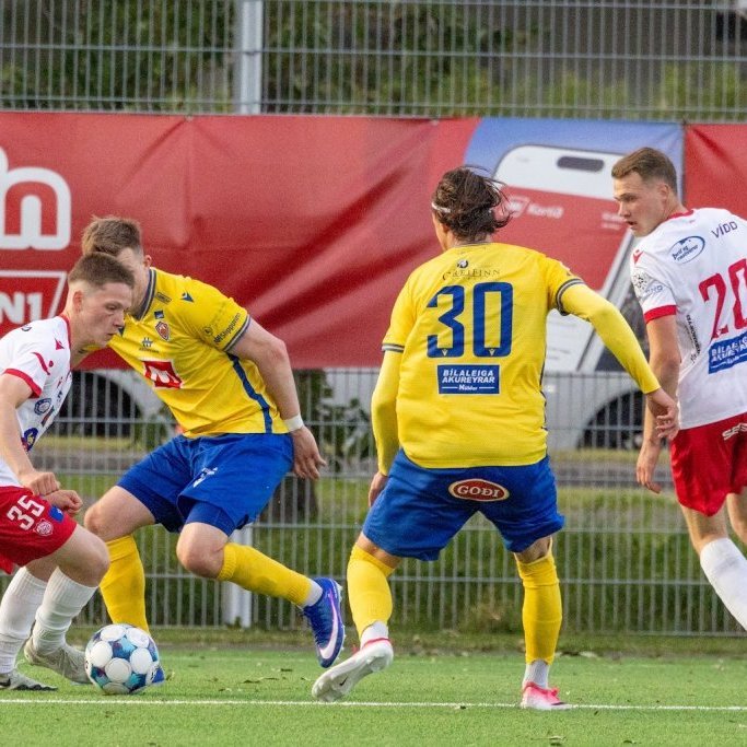 Besta deildin, KA-Þór 0:0, fyrsti leikur á nýjum gervigrasvelli KA. Mynd: Ármann Hinrik