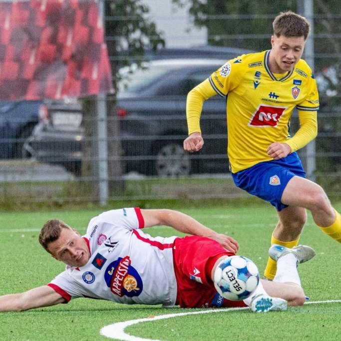 Besta deildin, KA-Þór 0:0, fyrsti leikur á nýjum gervigrasvelli KA. Mynd: Ármann Hinrik