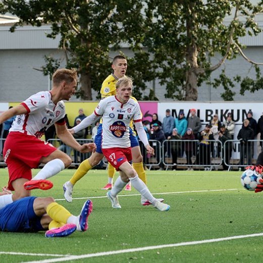 Besta deildin, KA-Þór 0:0, fyrsti leikur á nýjum gervigrasvelli KA. Mynd: Skapti Hallgrímsson