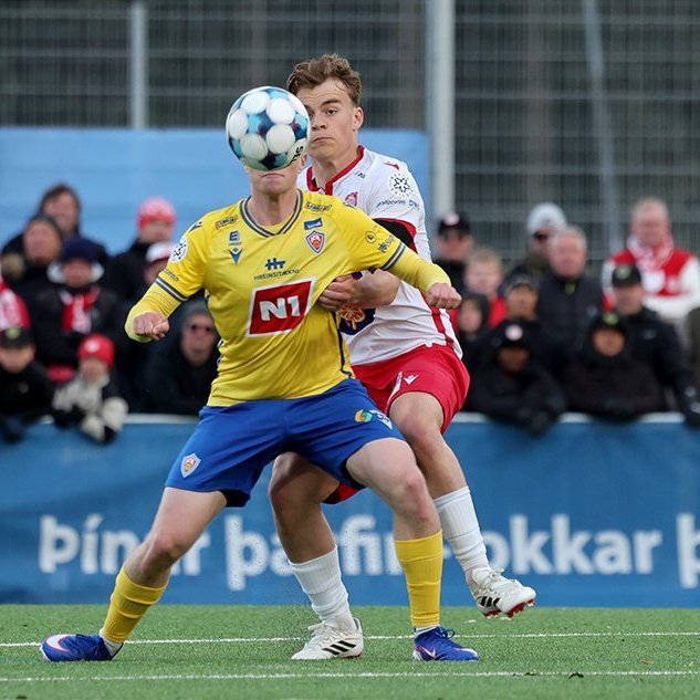 Besta deildin, KA-Þór 0:0, fyrsti leikur á nýjum gervigrasvelli KA. Mynd: Skapti Hallgrímsson