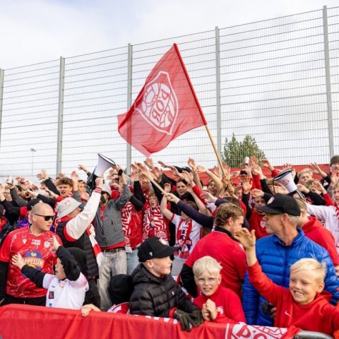 Besta deildin, KA-Þór 0:0, fyrsti leikur á nýjum gervigrasvelli KA. Mynd: Ármann Hinrik