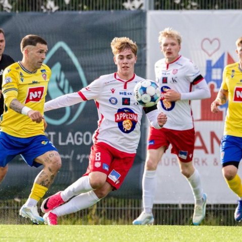 Besta deildin, KA-Þór 0:0, fyrsti leikur á nýjum gervigrasvelli KA. Mynd: Ármann Hinrik