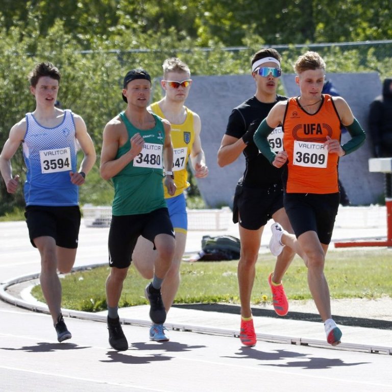 1500 metra hlaup - Baldvin Þór Magnússon (3609) UFA sigraði mjög örugglega. Hinir eru Jökull Bjarkason (3594) ÍR, sem varð þriðji, Arnar Pétursson (3480) Breiðabliki, Kjartan Óli Ágústsson (3547) Fjölni og Hlynur Ólason (3590) úr ÍR, sem varð í öðru sæti. Ljósmynd: © Skapti Hallgrímsson.