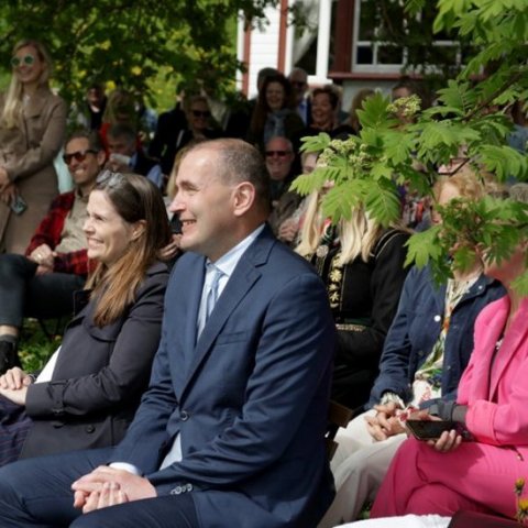 Flóra menningarhús opnað á Sigurhæðum